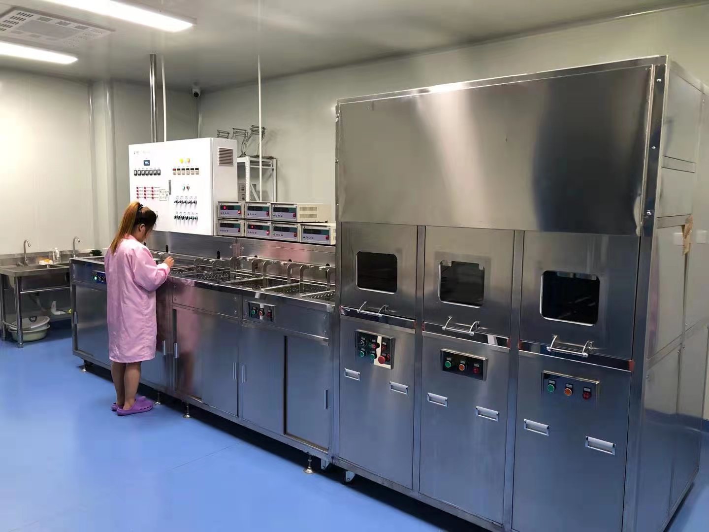 Ultrasonic cleaning