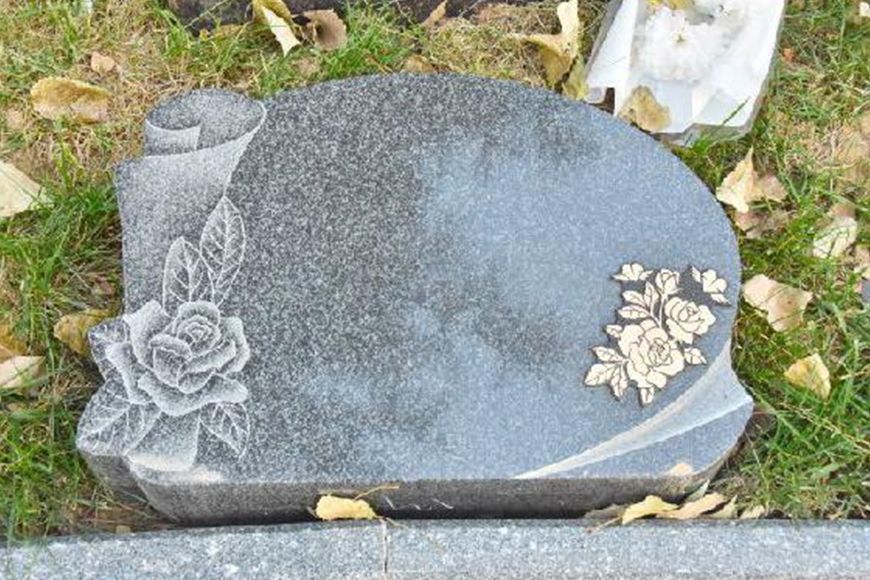 草坪墓