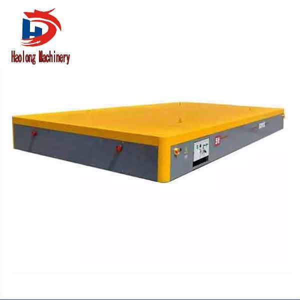 Electric flatbed truck