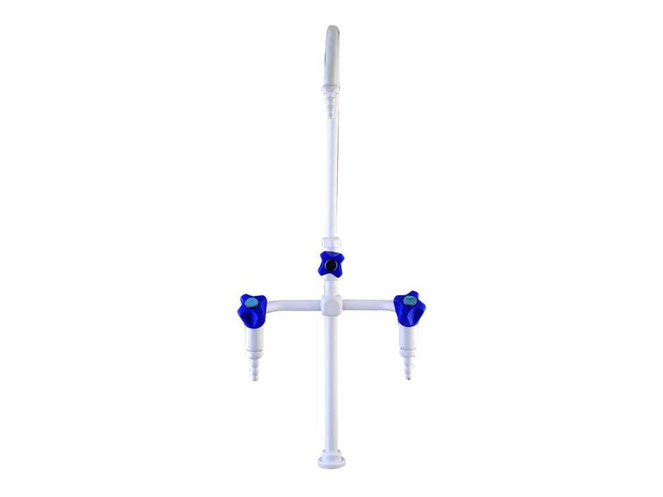 Robinet triple