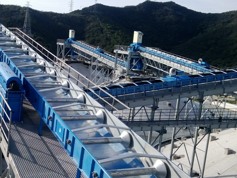 Enclosed Roller Belt Conveyor