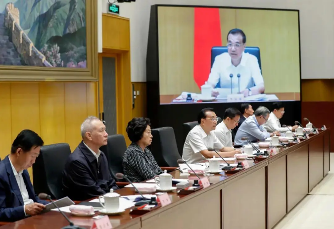 李克強(qiáng)在全國深化“放管服”改革優(yōu)化營商環(huán)境電視電話會(huì)議上發(fā)表重要講話