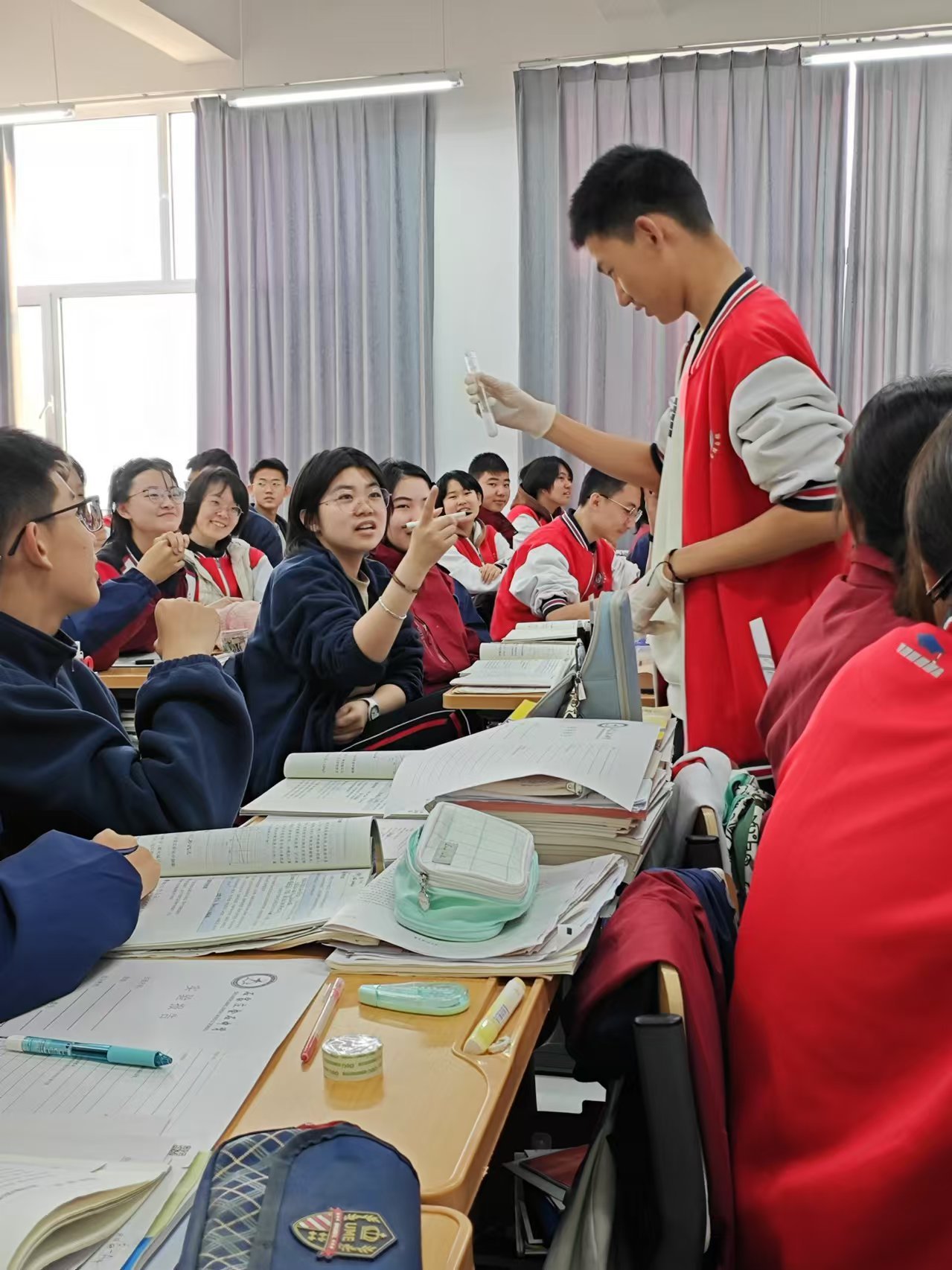 高中化学课堂互动游戏(高中化学课堂互动游戏教案)  第2张