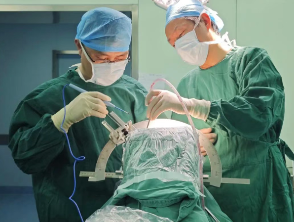 孝南科技工作者代表易偉：深耕專業(yè) 心系患者  以醫(yī)者仁心點(diǎn)亮患者健康之光