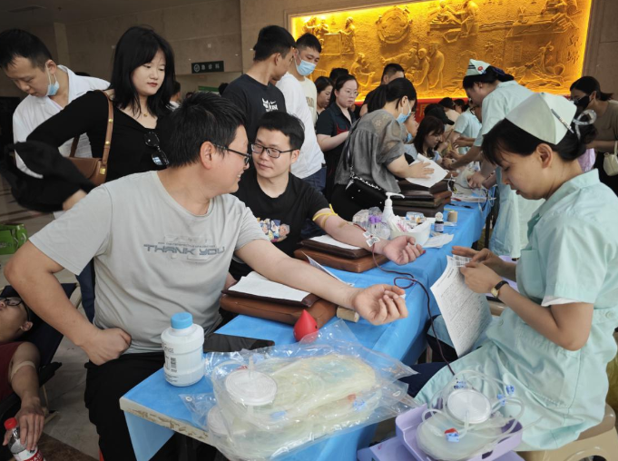 感謝您，孝感市中醫(yī)院的獻(xiàn)血者！