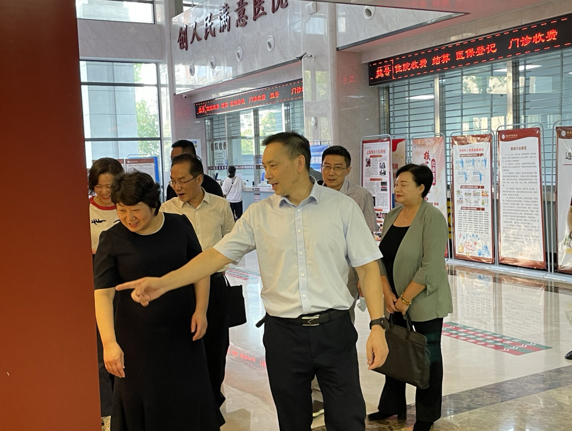 省級專家來院“支招” 中醫(yī)院專科建設(shè)創(chuàng)新發(fā)展