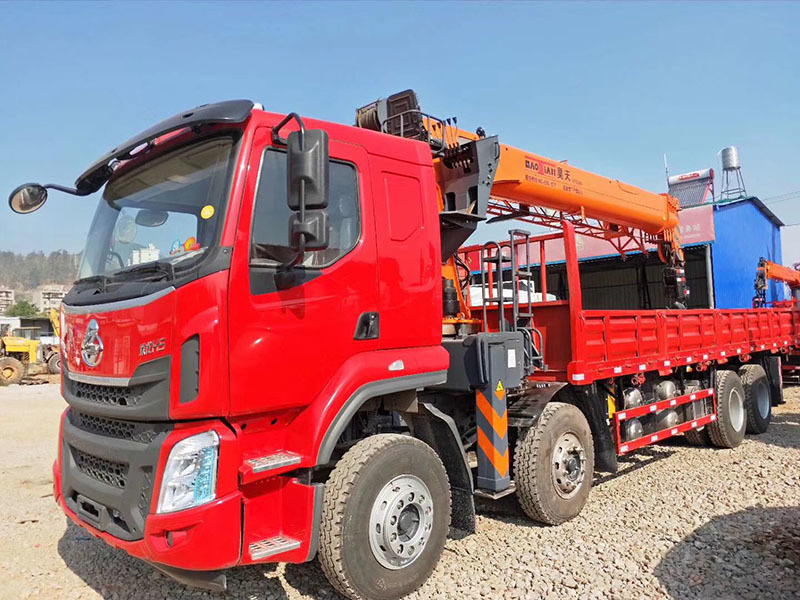 Haotian 18 tons five-section arm crane