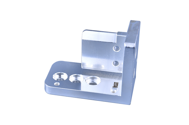 Isolated static contacts