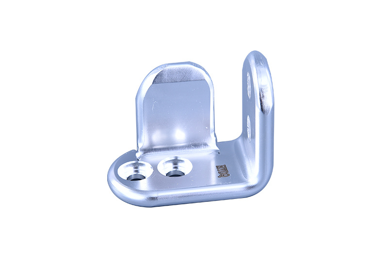 Isolated static contacts