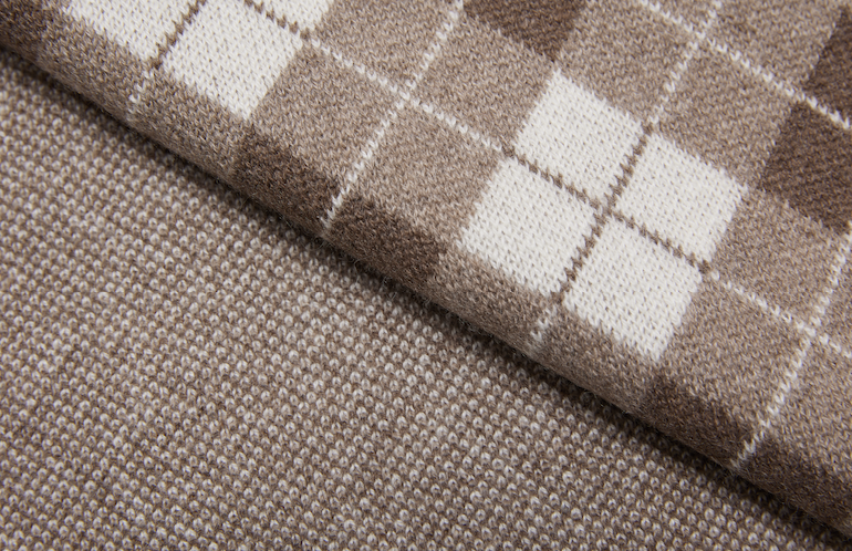 Luxury Cashmere & Wool Throw Blankets