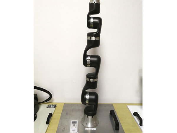 Carbon fiber robot arm tube