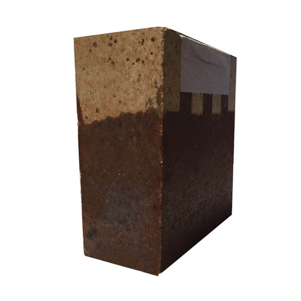 Insulated silicon corundum brick