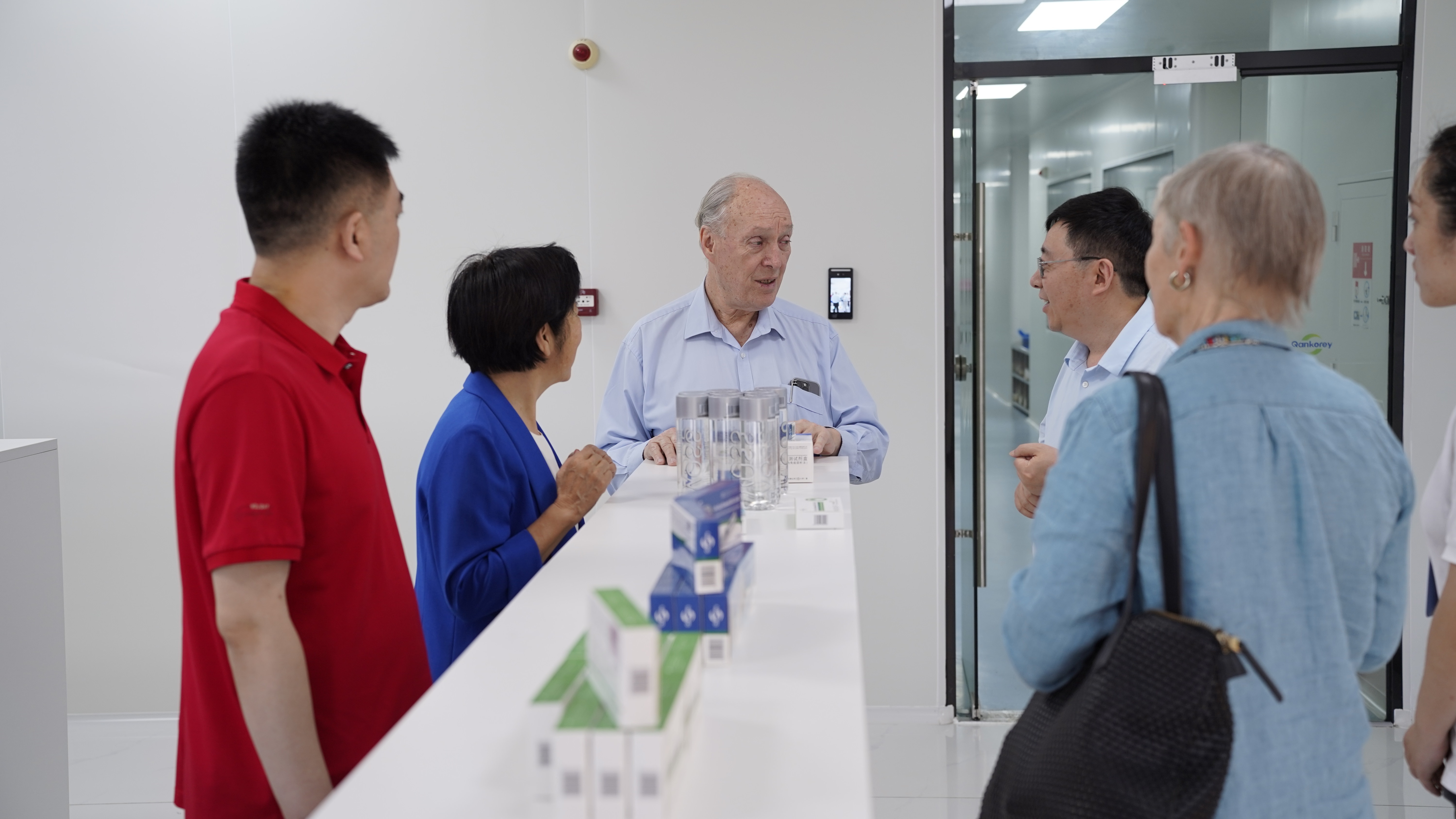 Warmly Welcome Nobel Prize Nominee Professor Colin L Masters to visit Qankorey Life Science R&D Center