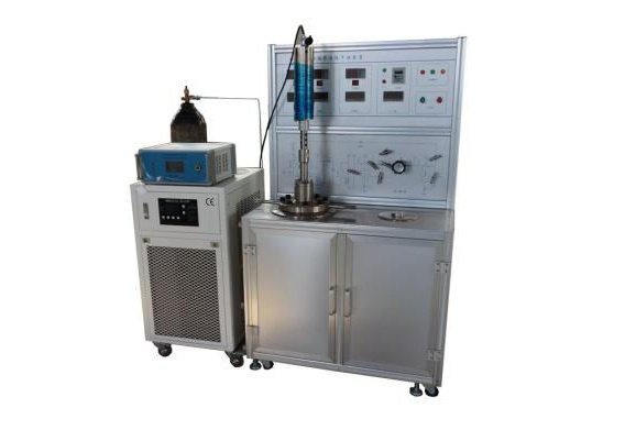 Supercritical ultrasonic drying device