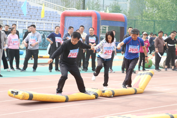 m v9bet与省国资委联合举办趣味运动会活动