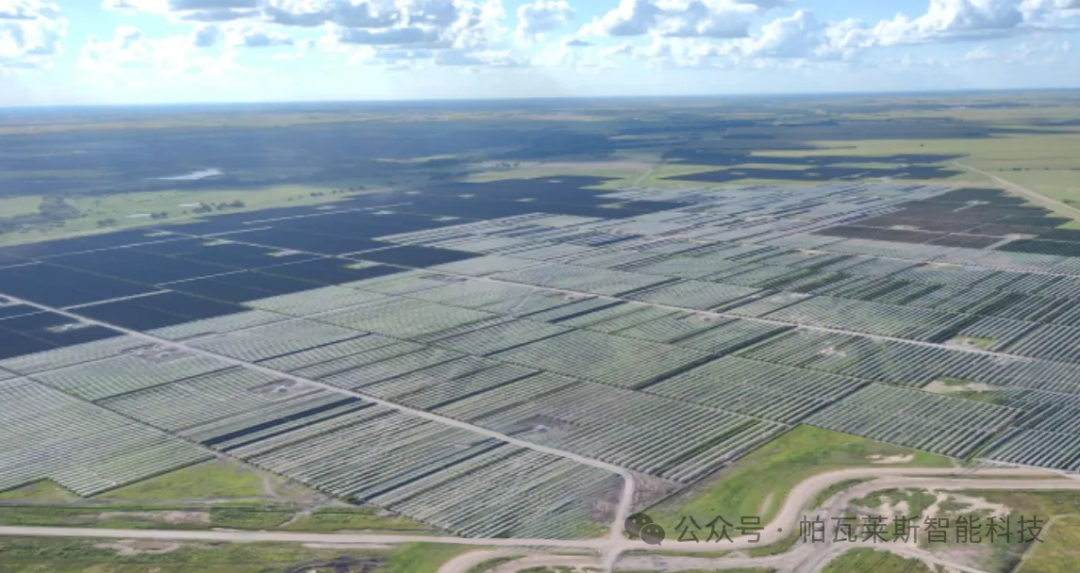 ¡No solo la generación de electricidad! El actuador lineal Pavales ayudó a lanzar un proyecto fotovoltaico en Texas, donde 65,000 hogares recibieron una oleada verde de electricidad.