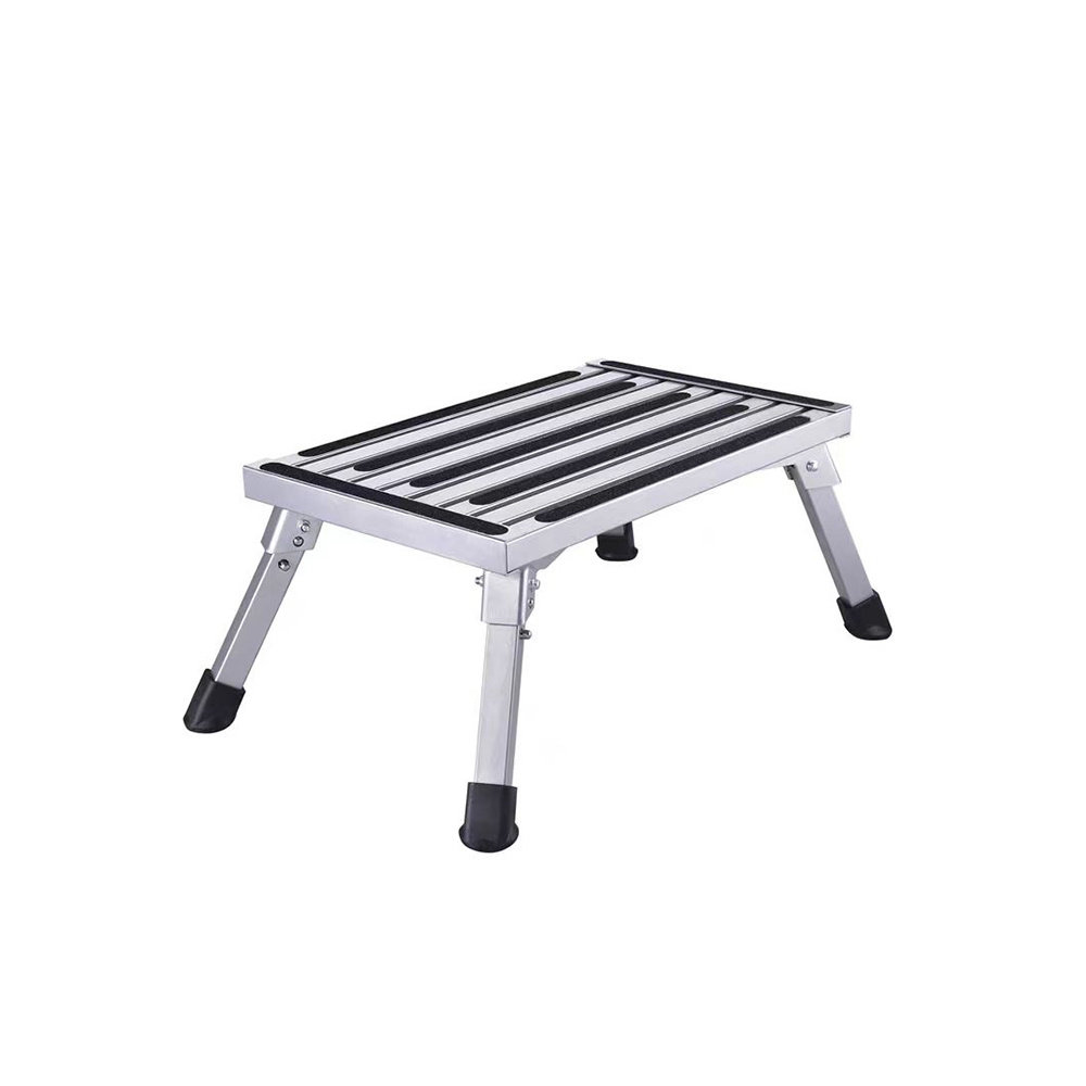 Boarding stool