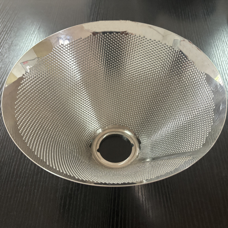 Conical mill screen