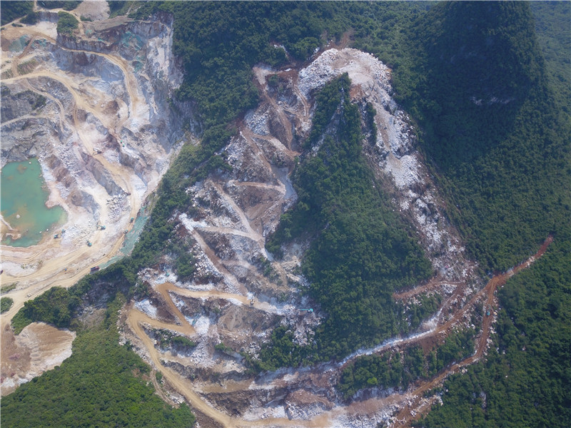 自有大型礦山