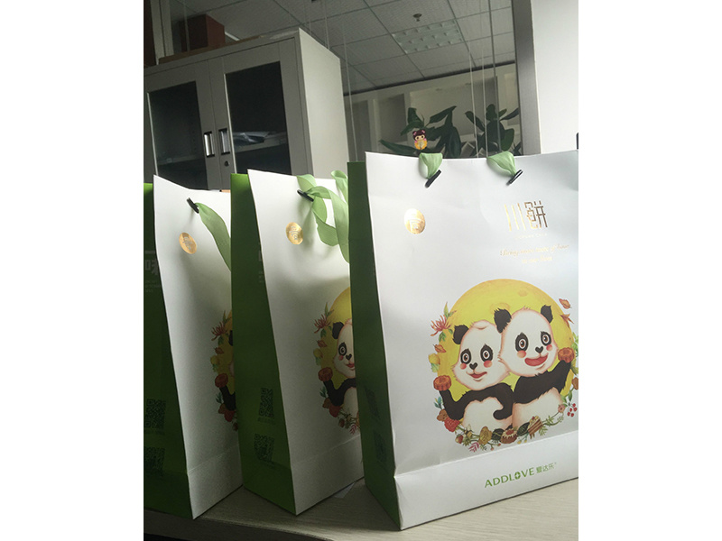 公司員工聚餐共度中秋佳節