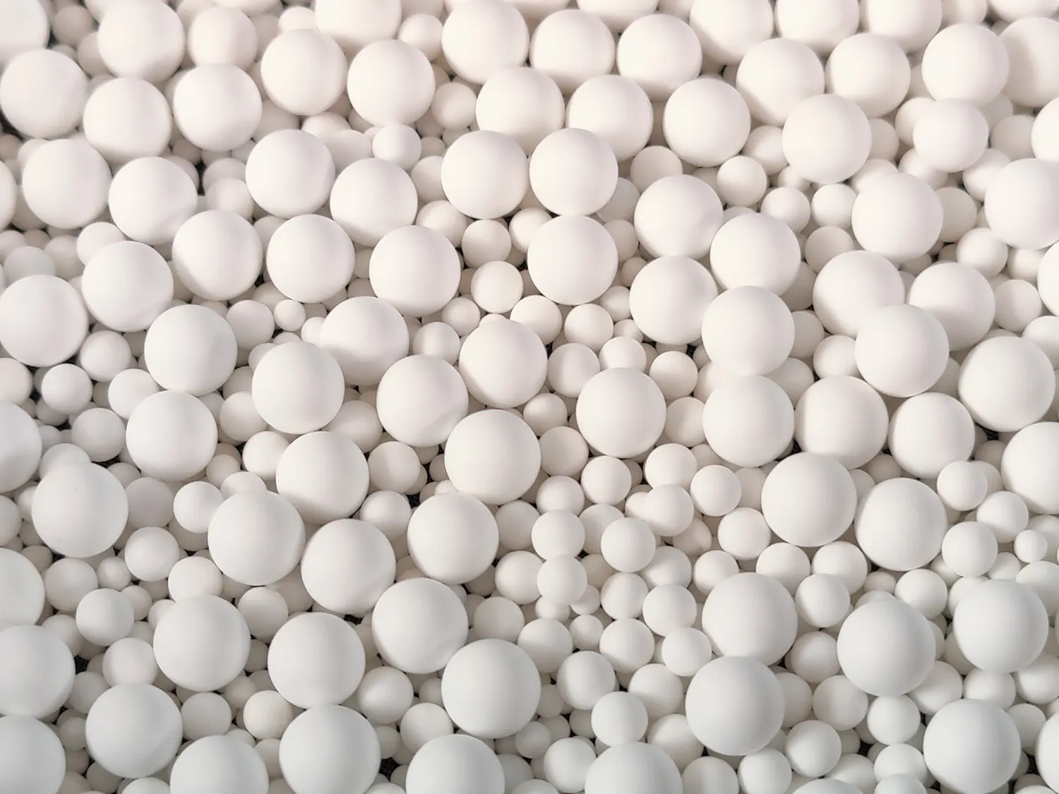 Alumina desiccant