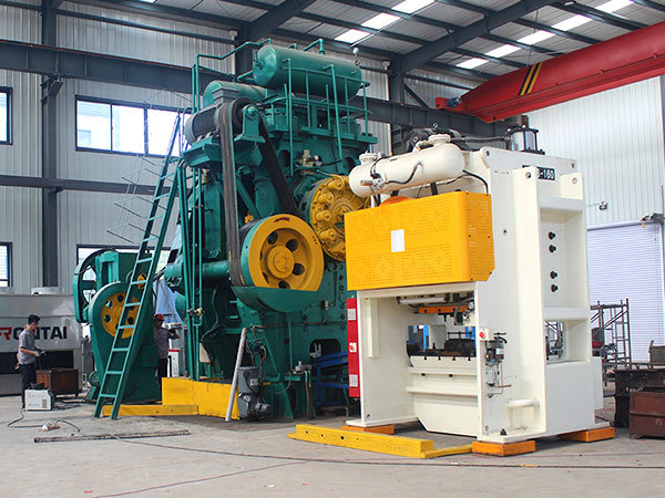 1600T hot forging machine