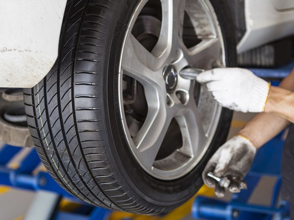 The key method of maintaining low noise embedded solid lubricating bearing