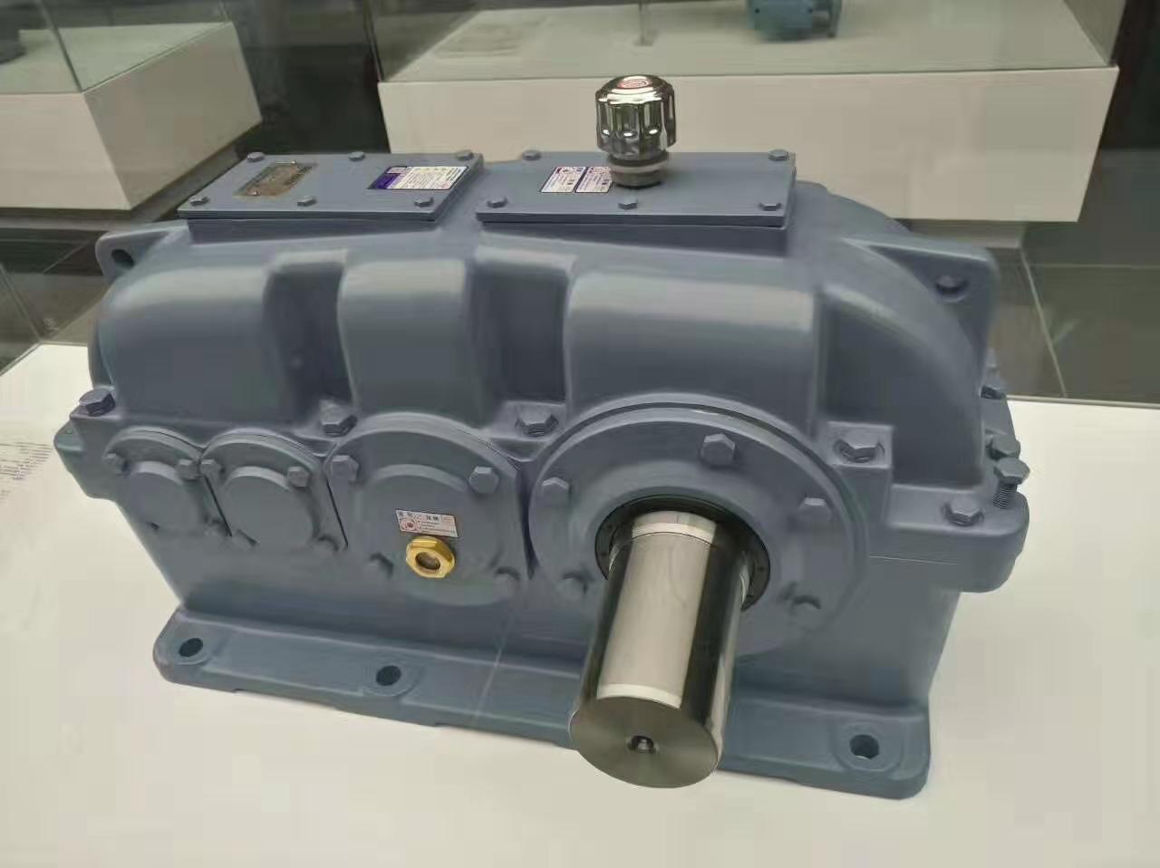 Gear Box with Hardening Tooth Surface