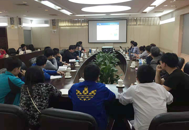 公司團隊聽取山東農大教授講座