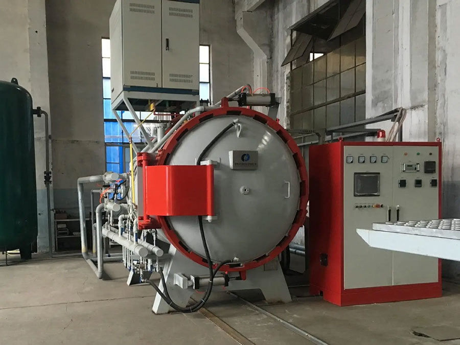 High pressure gas quenching vacuum furnace