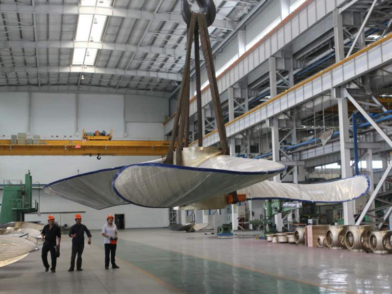 Understanding Large Ship Propellers: Key Features and Considerations