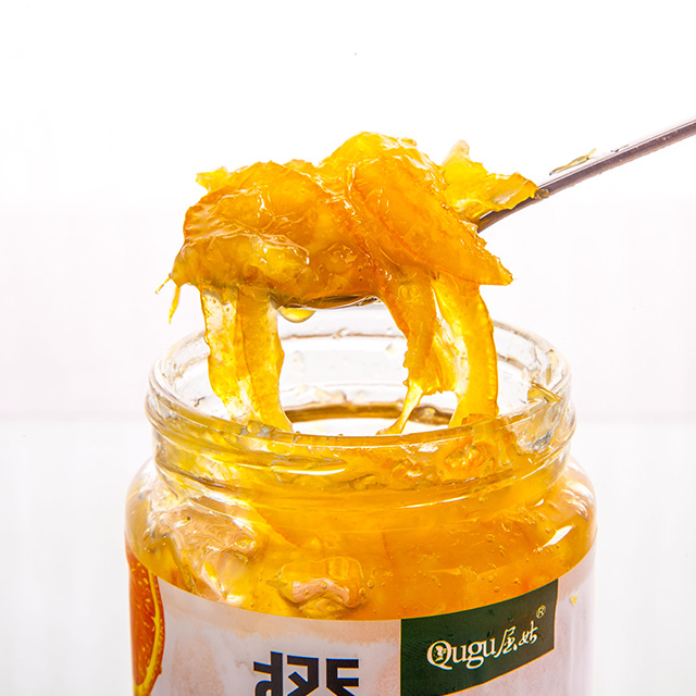 Thé avec du miel et de l'orange