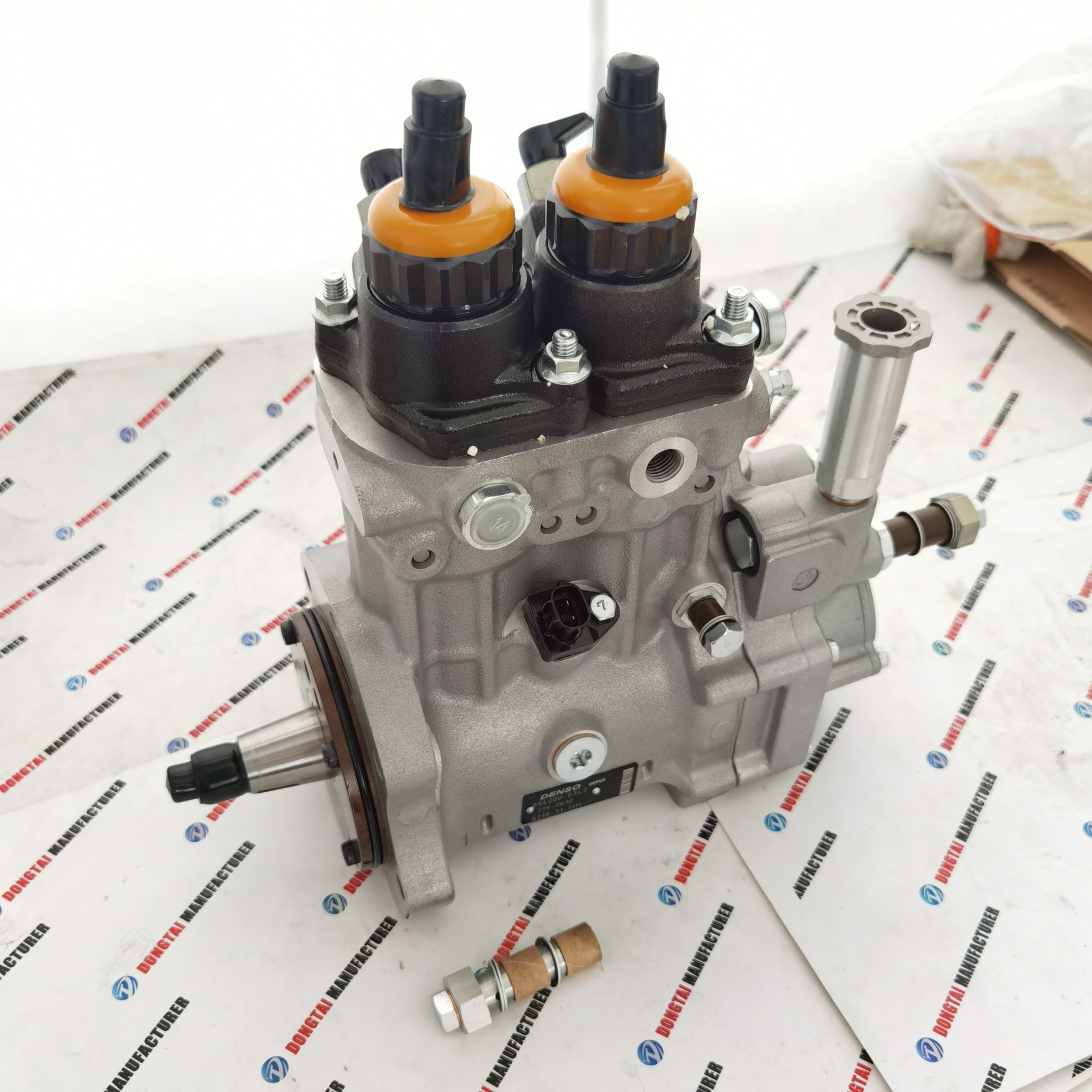 DENSO HP0 Fuel Injection Pump 094000-0342 For KOMATSU BULLDOZER  