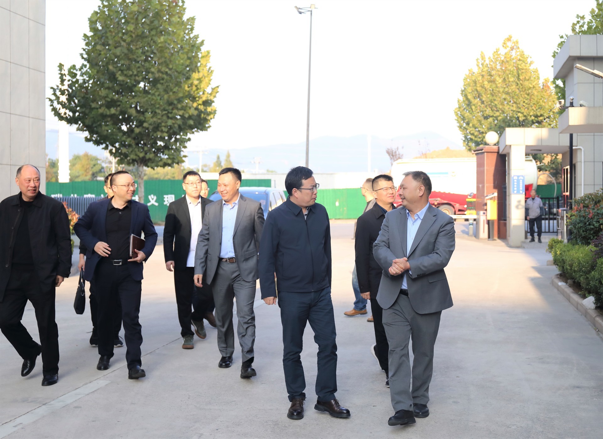 Warmly welcome Yan Ningbo, a member of the Standing Committee of the County Committee and Executive Deputy County Mayor, to visit for inspection and guidance