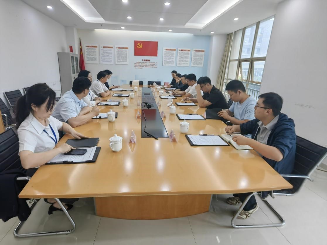 共话产学研融合新路径  贵阳市花溪区领导一行莅临工大BJL平台考察交流