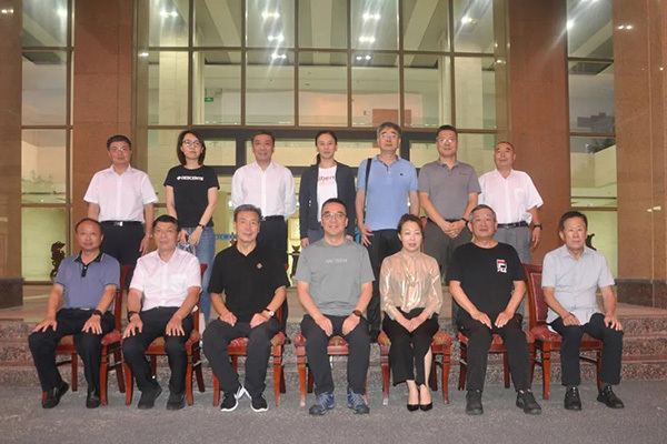 中国煤炭工业协会副会长刘峰一行访问金沙贵宾0029线路检测