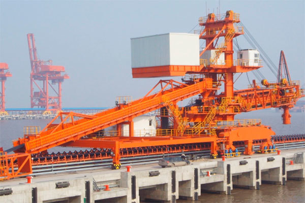 礦石裝船機