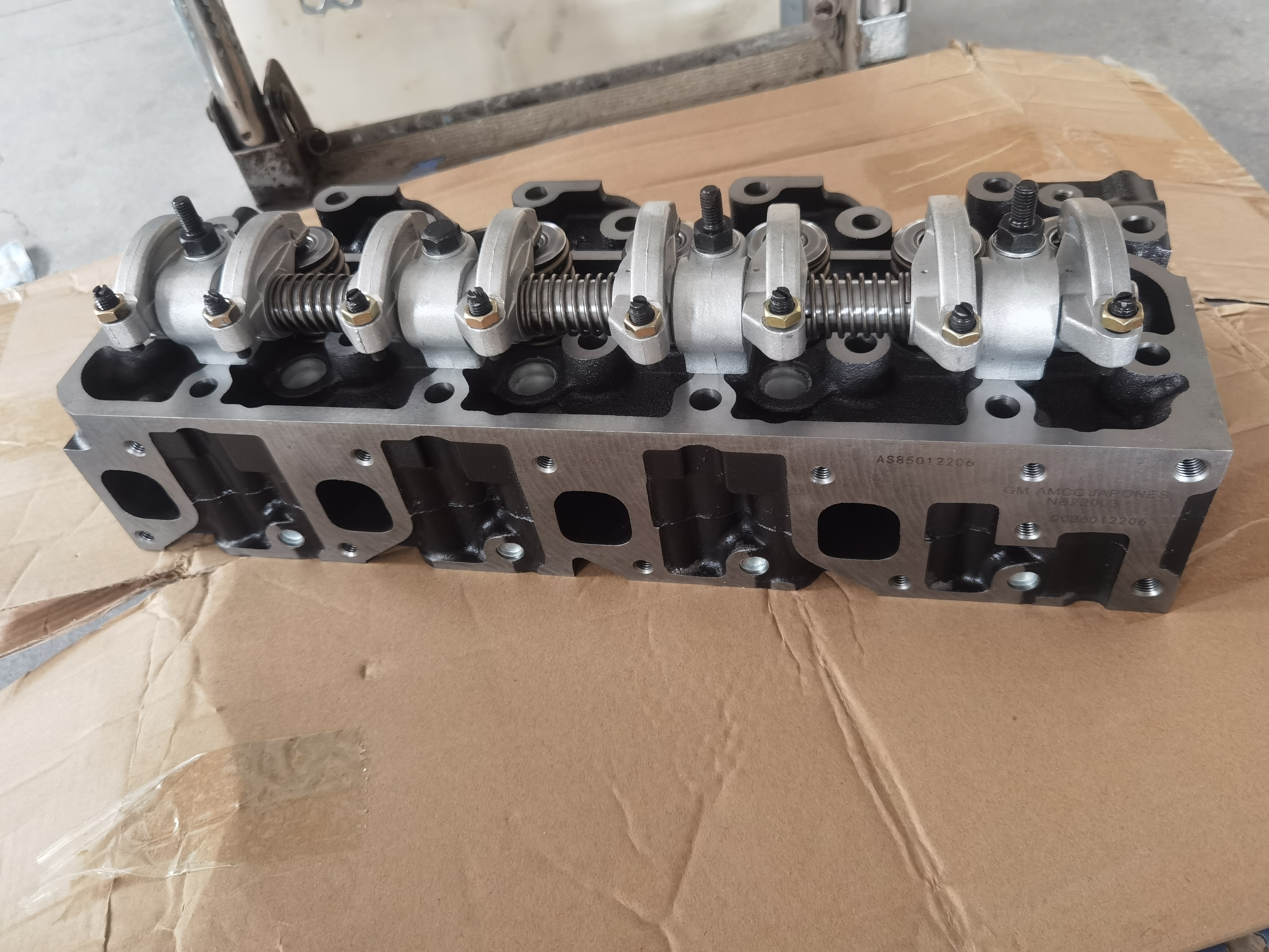 4JA1 ISUZU Trooper/Campo 2.5L Diesel Cylinder head complete OE:8-94125-352-6