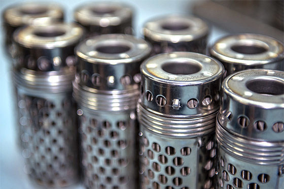 What are the functions of engineering machinery filter cartridges?
