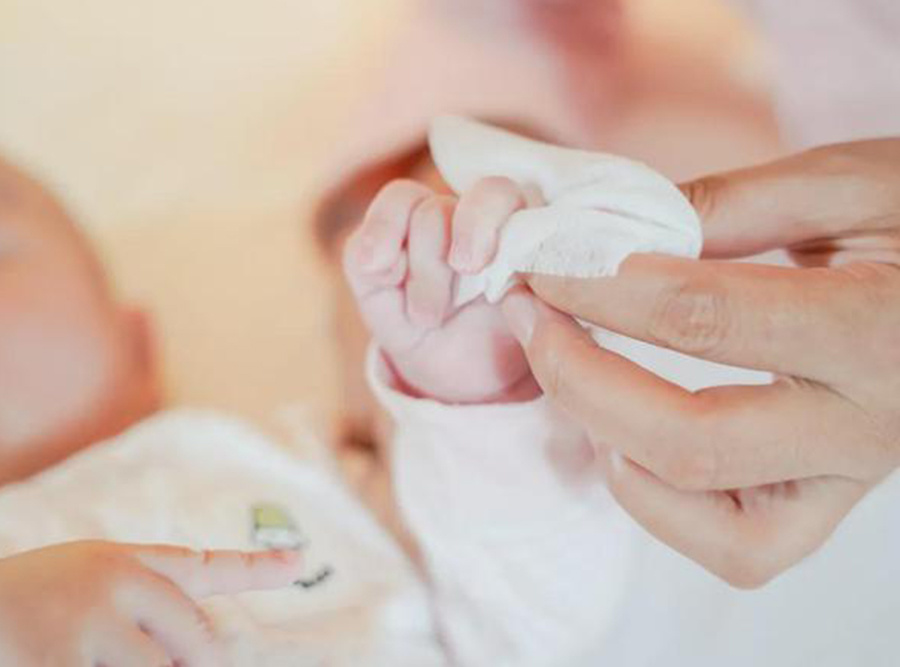 ¿Cómo elegir toallitas húmedas para bebés?