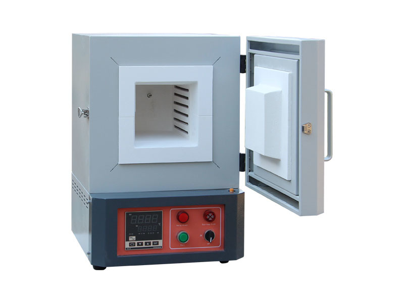 1200°C 12L Box Type Resistance Muffle Furnace With Chimney