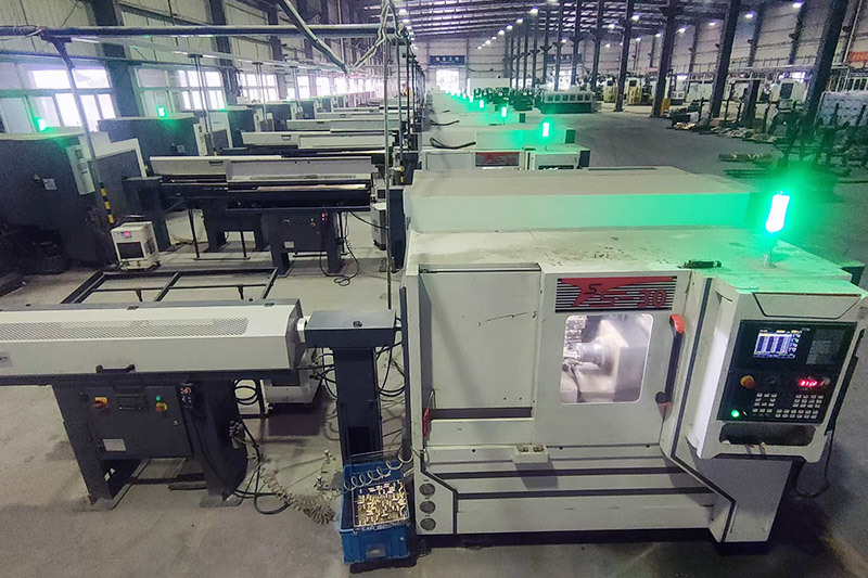 双主轴对接数控机床TS-30带自动上下料机构服务于XXX铜管接头配件智能制造生产现场3 双主轴对接数控机床TS-30带自动上下料机构服务于XXX铜管接头配件智能制造生产现场3