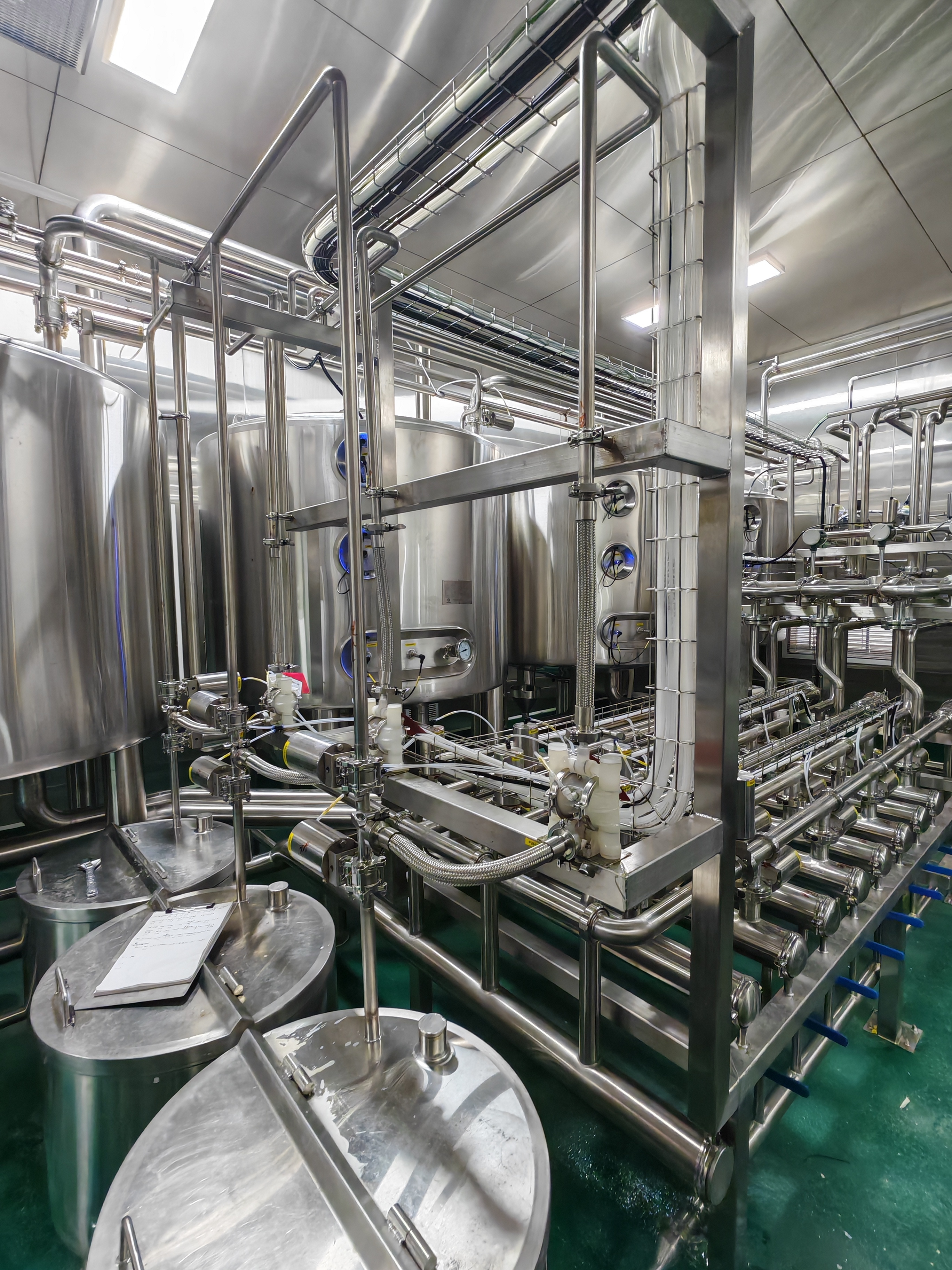 Project Overview: 2000L CIP System with Integrated Chemical Tanks