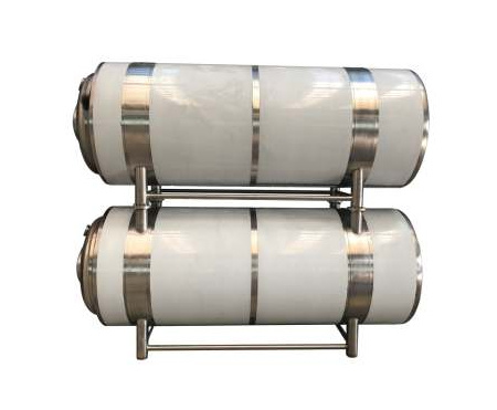 El tanque brillante horizontal de la cerveza