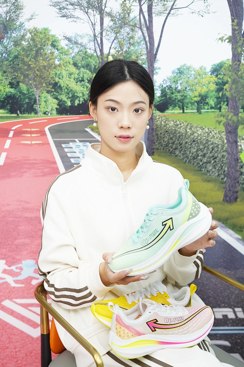 Quanzhou Forest Cool Bird Shoes Co., Ltd.-Running shoes, up run