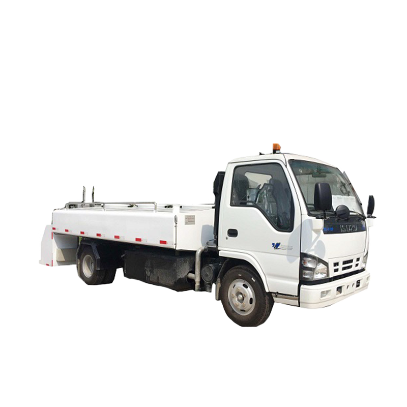 飛機清水車（內(nèi)燃式）