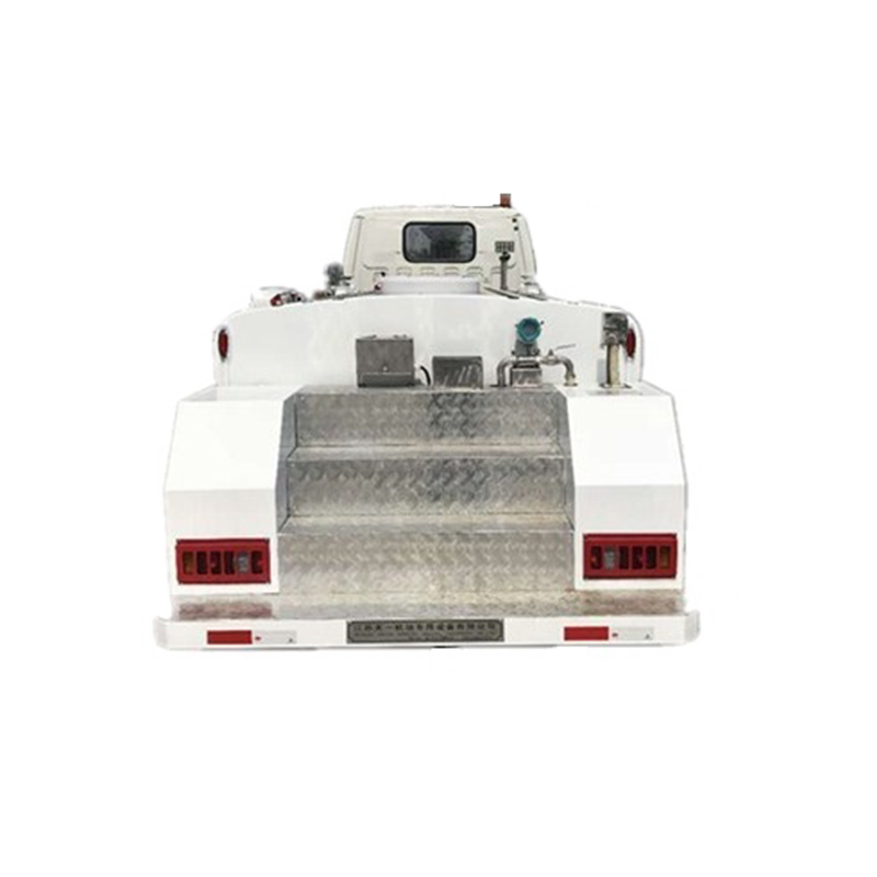 飛機清水車（內(nèi)燃式）