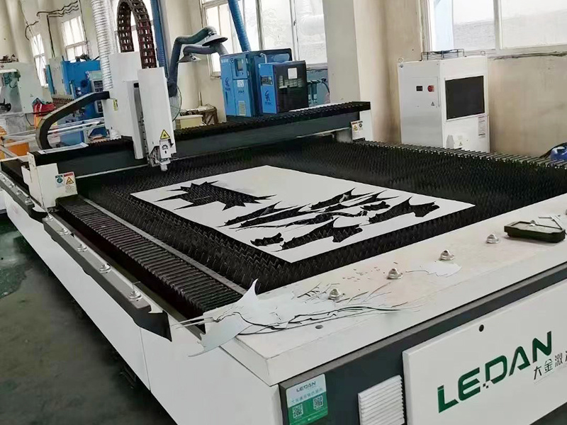 激光機(jī) 激光機(jī)