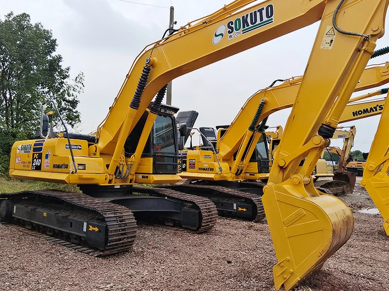 Komatsu PC240
