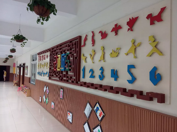 幼兒園走廊環(huán)創(chuàng)設(shè)計(jì)，這樣設(shè)計(jì)太有創(chuàng)意了